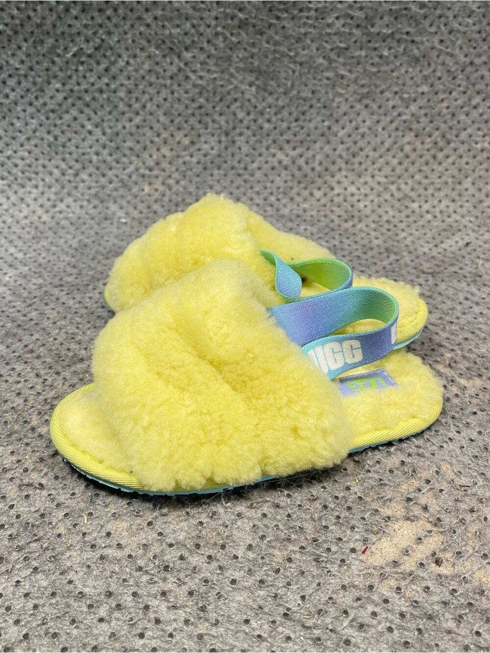 Ugg Fluff Yeah Yellow Slipper Sandals Size 10 Girls